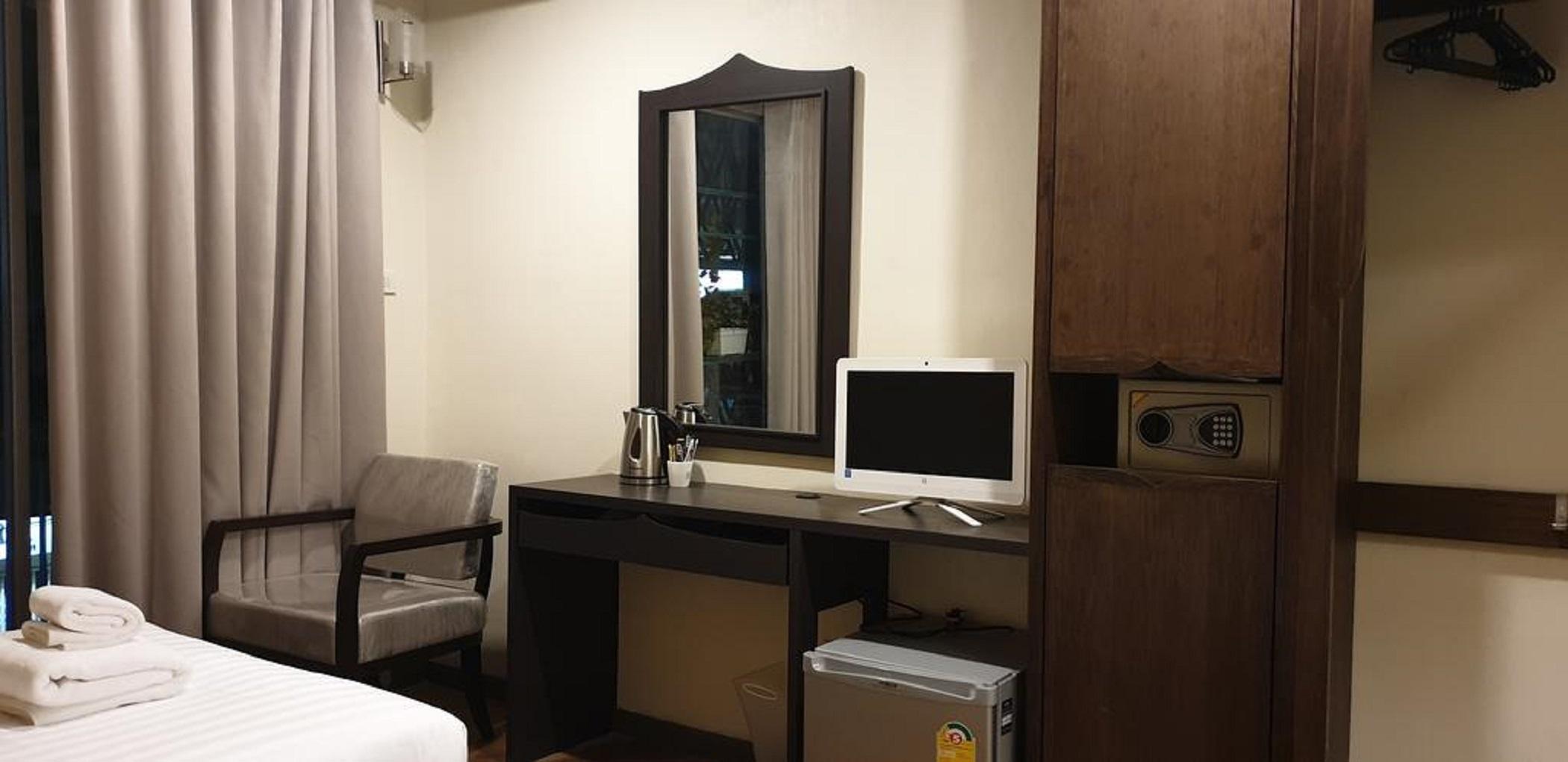 Vinary Hotel Sukhumvit Bangkok Ngoại thất bức ảnh