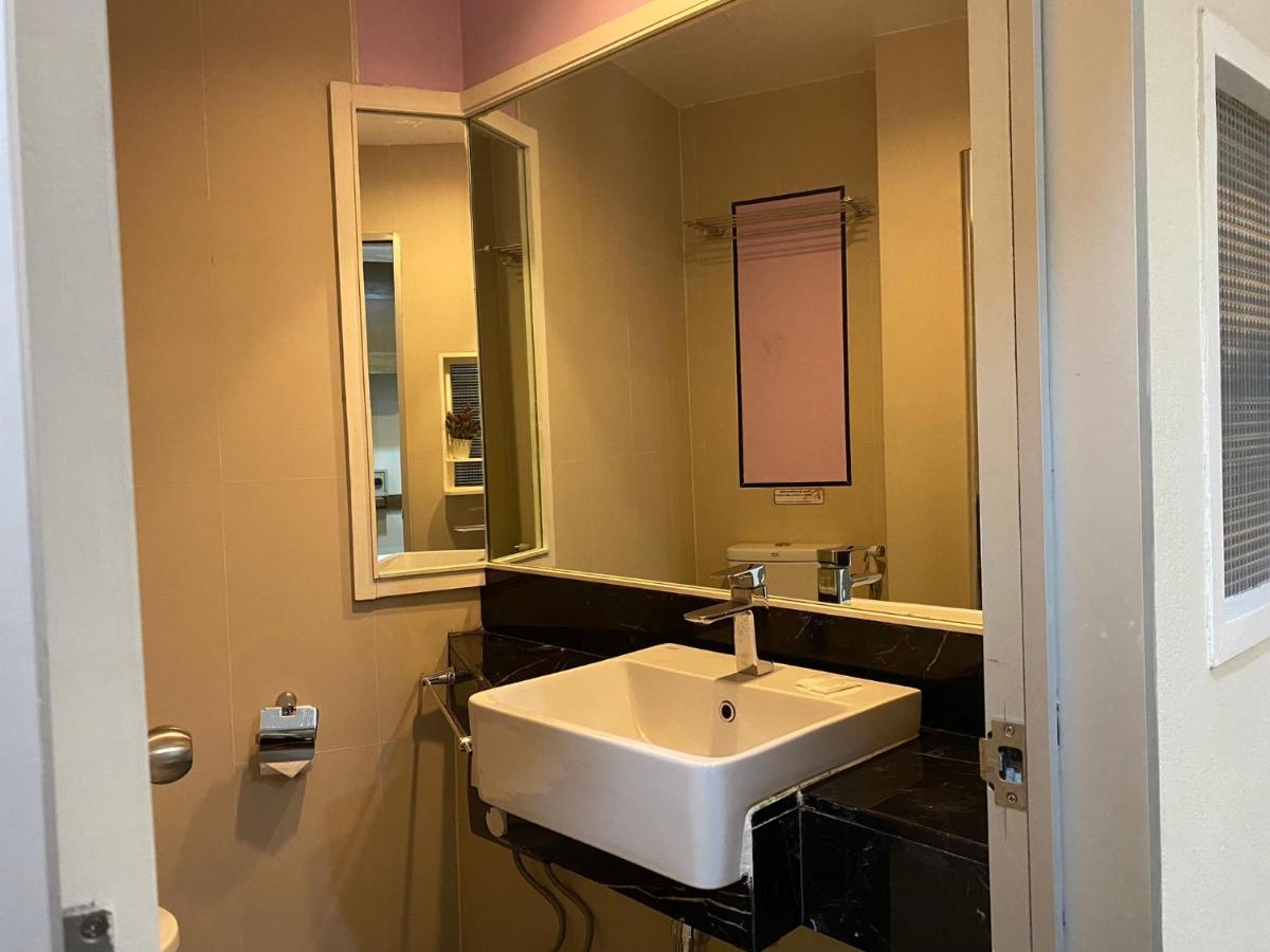 Vinary Hotel Sukhumvit Bangkok Ngoại thất bức ảnh