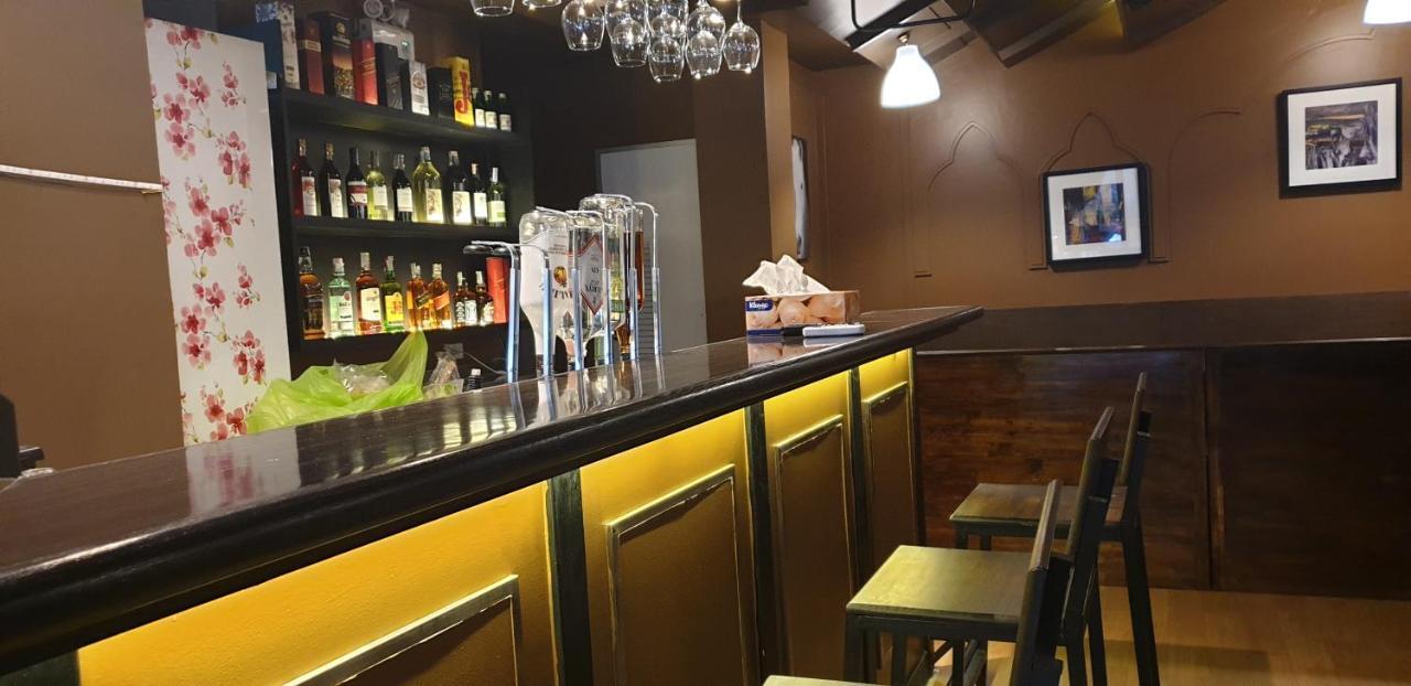 Vinary Hotel Sukhumvit Bangkok Ngoại thất bức ảnh
