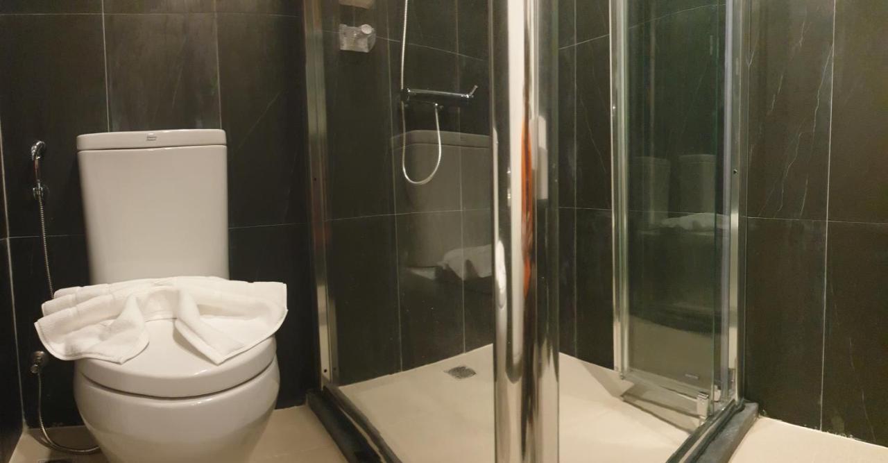 Vinary Hotel Sukhumvit Bangkok Ngoại thất bức ảnh