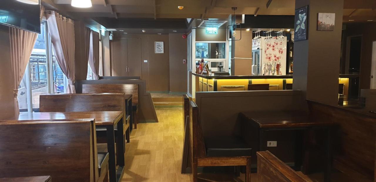 Vinary Hotel Sukhumvit Bangkok Ngoại thất bức ảnh